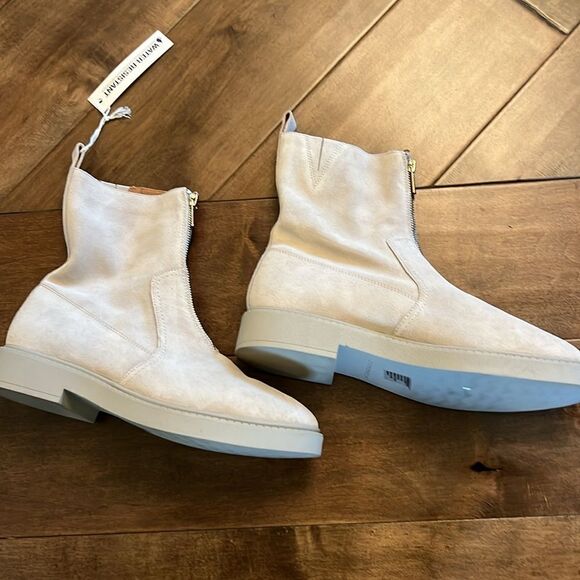 Andre Assous Vernon Water-Resistant Suede Bootie – Light Grey – Size 11 (NWOB) - Picture 3 of 8